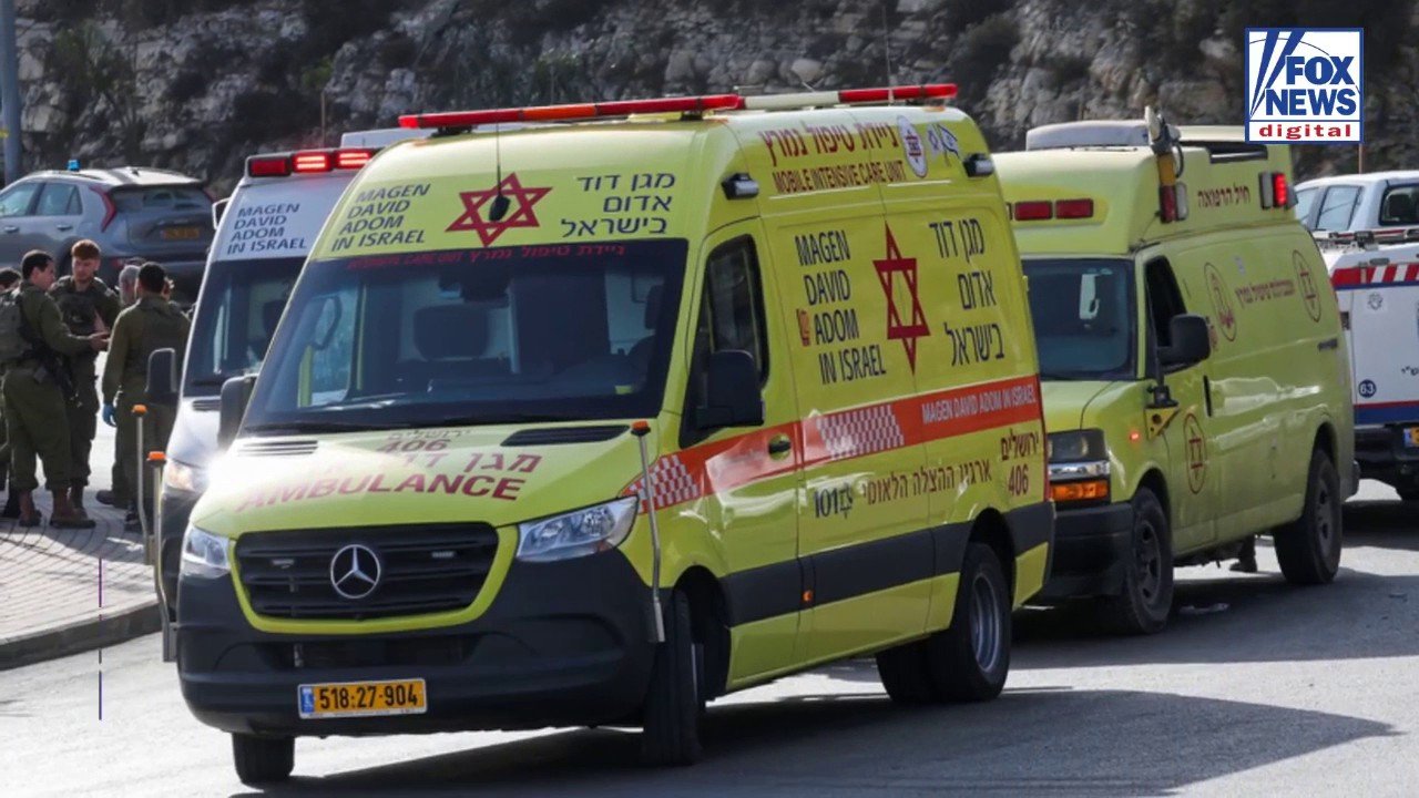 Two Suspected Gunmen Killed After Shooting Wounds 5 Israelis in West Bank-6adb05e93281860d23015663-100-0.mp4