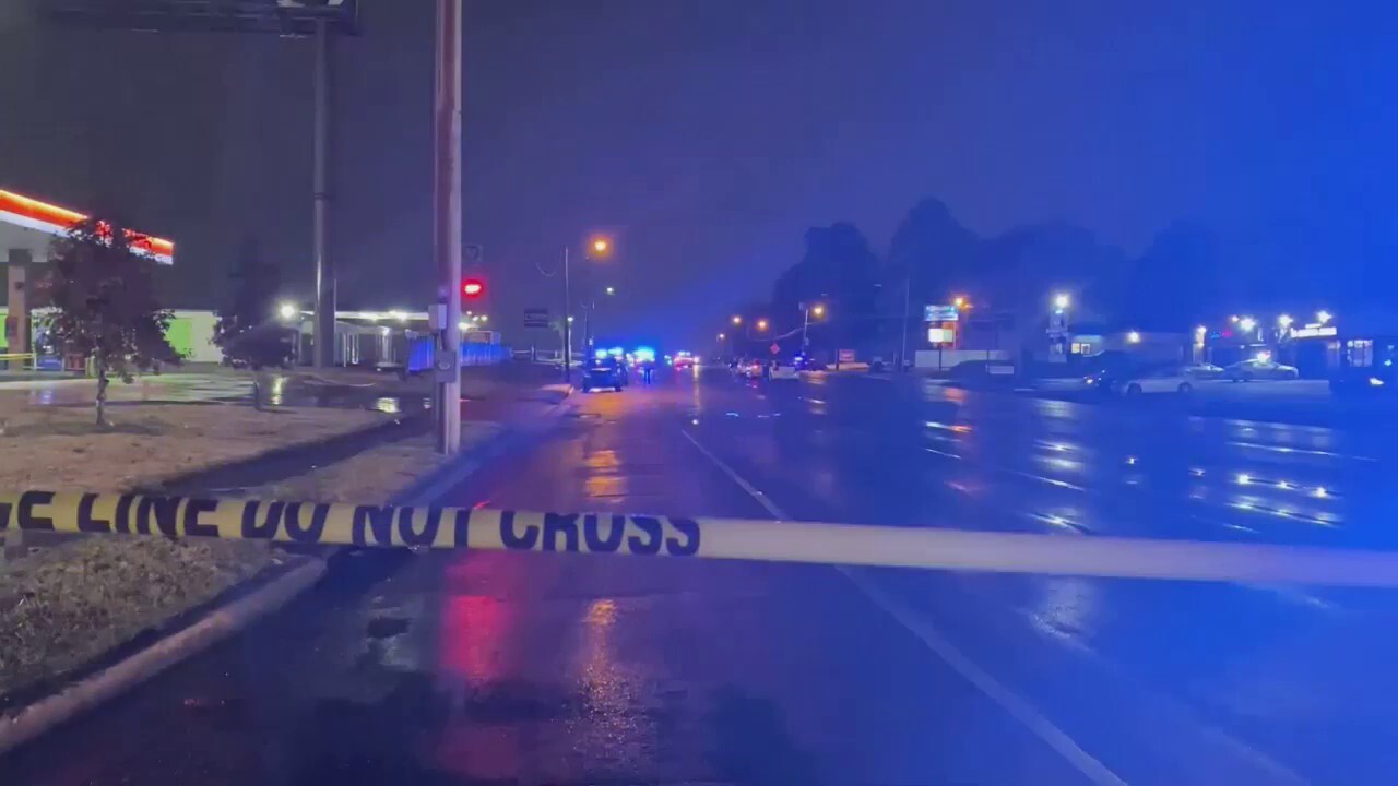 Memphis officer shot at gas station