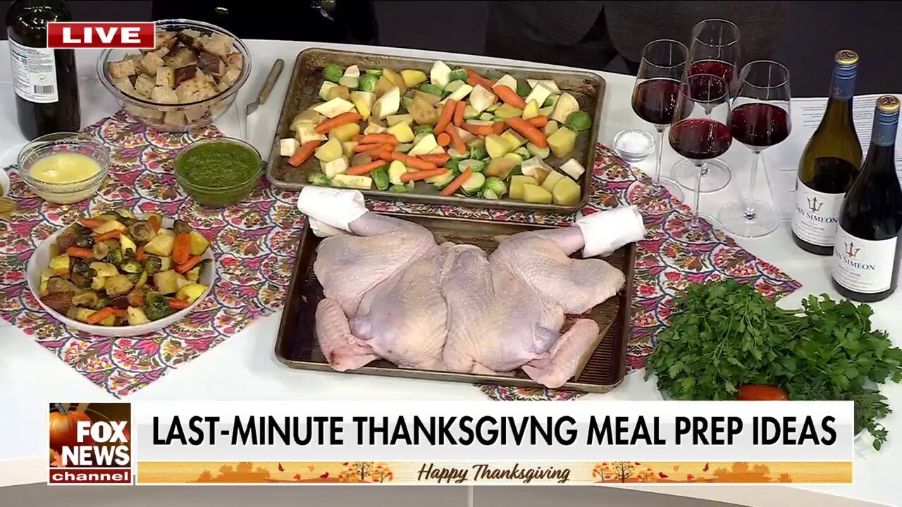 Chef and culinary stylist Ashton Keefe provides last-minute tip and meal ideas for Thanksgiving dinner on 'Fox & Friends.'