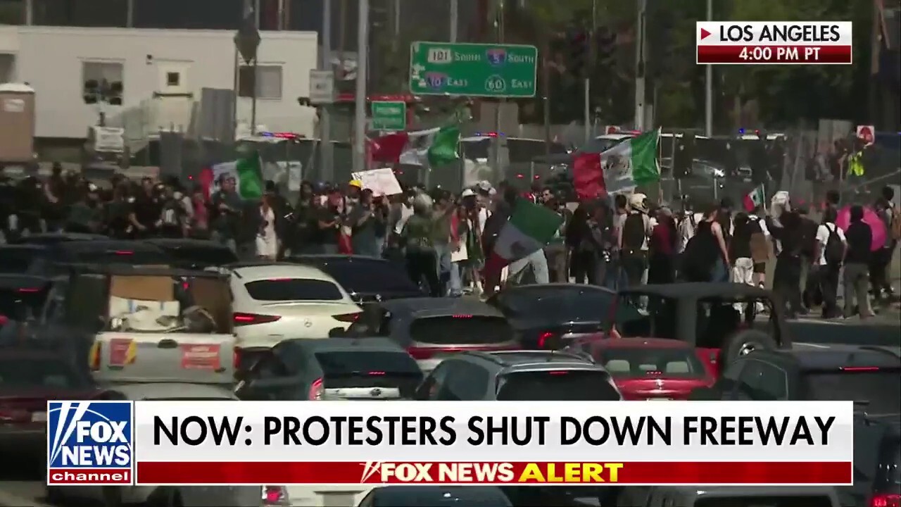  California rioters shut down freeway