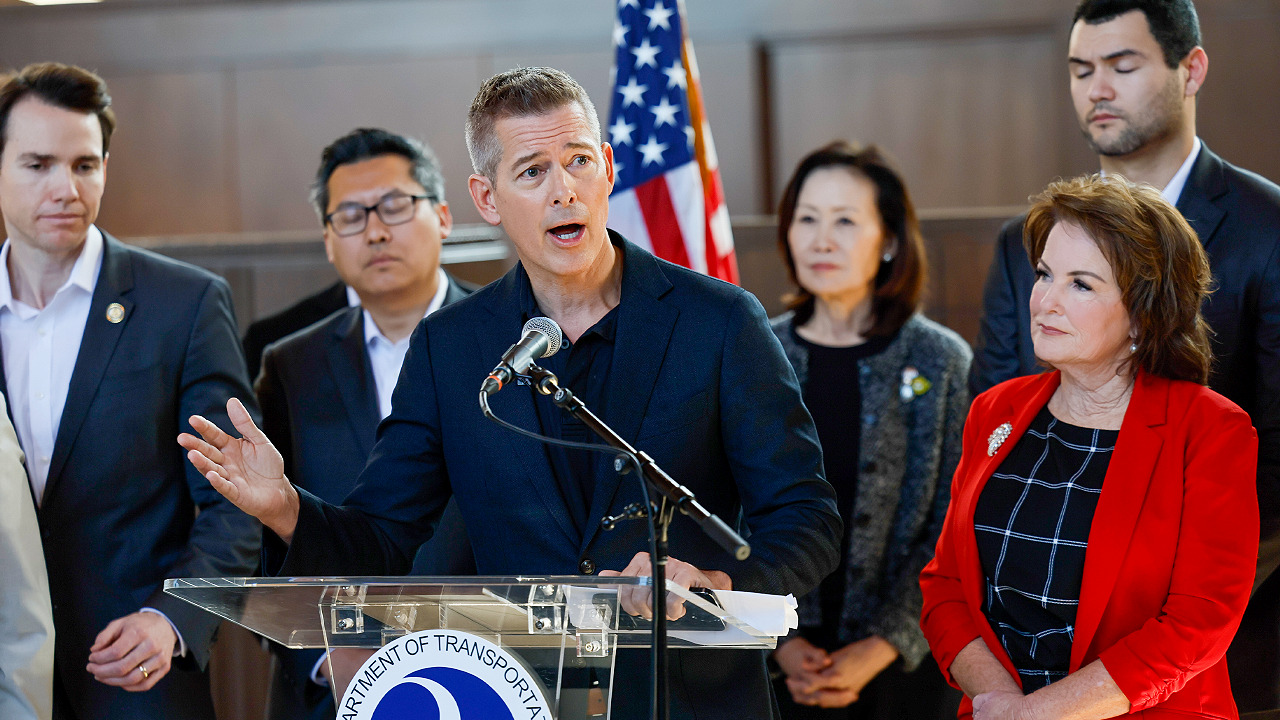  Transportation Secretary Duffy holds briefing connected  deadly DC level   crash