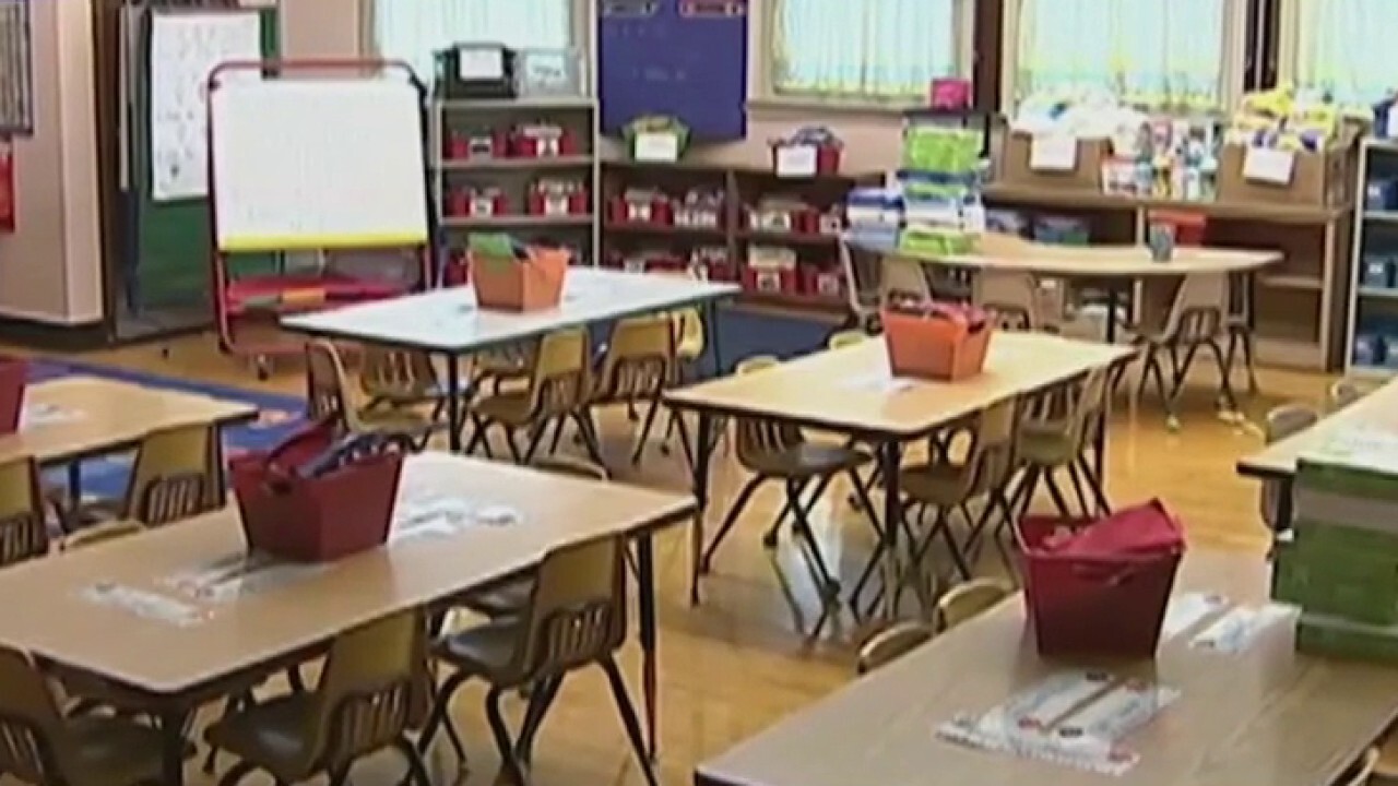 Chicago school district, teachers union at odds over in-person schooling