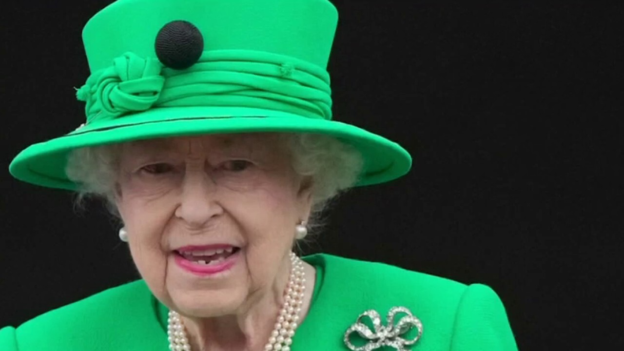 Queen Elizabeth never gave a controversial view in public: Royal commentator