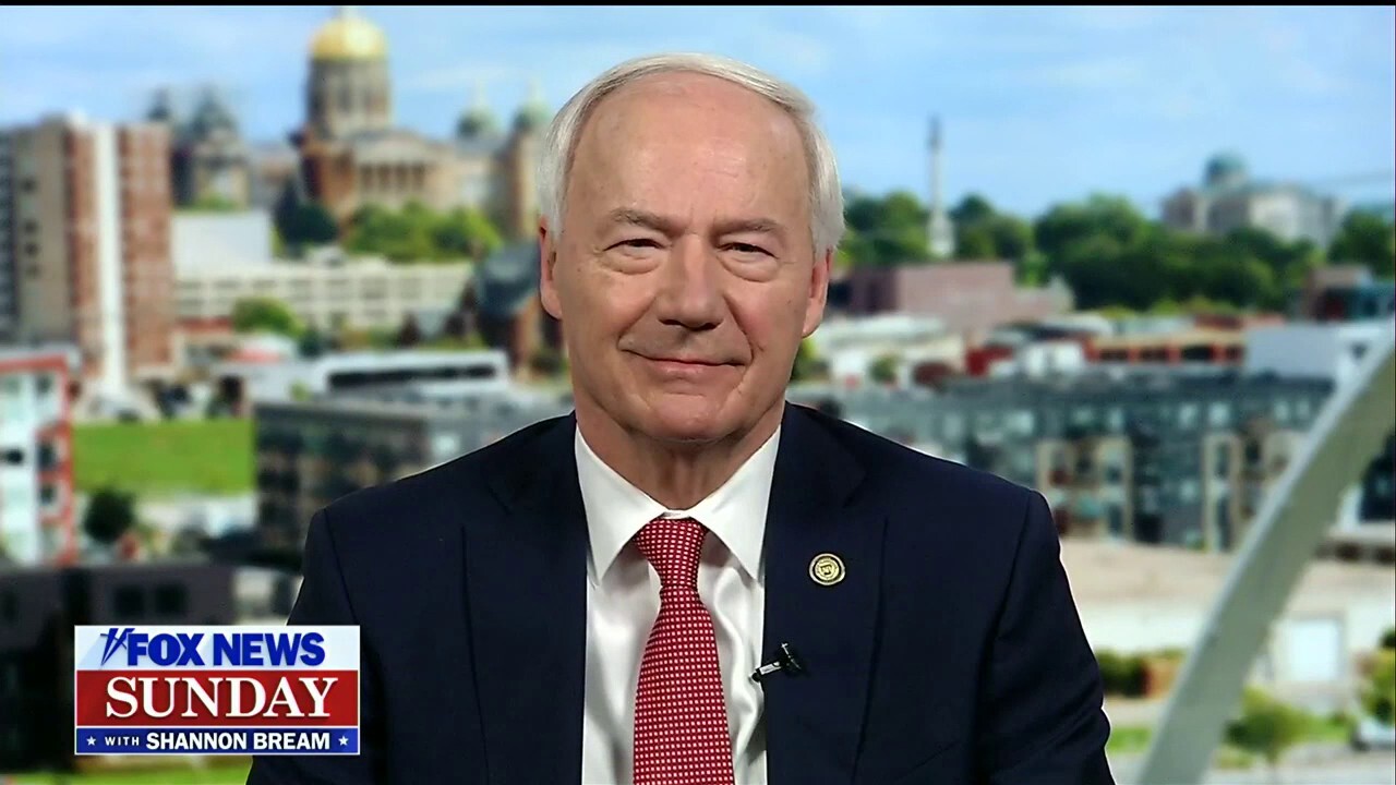 Asa Hutchinson: Americans don't want a 'repeat of 2020' with Trump, Biden