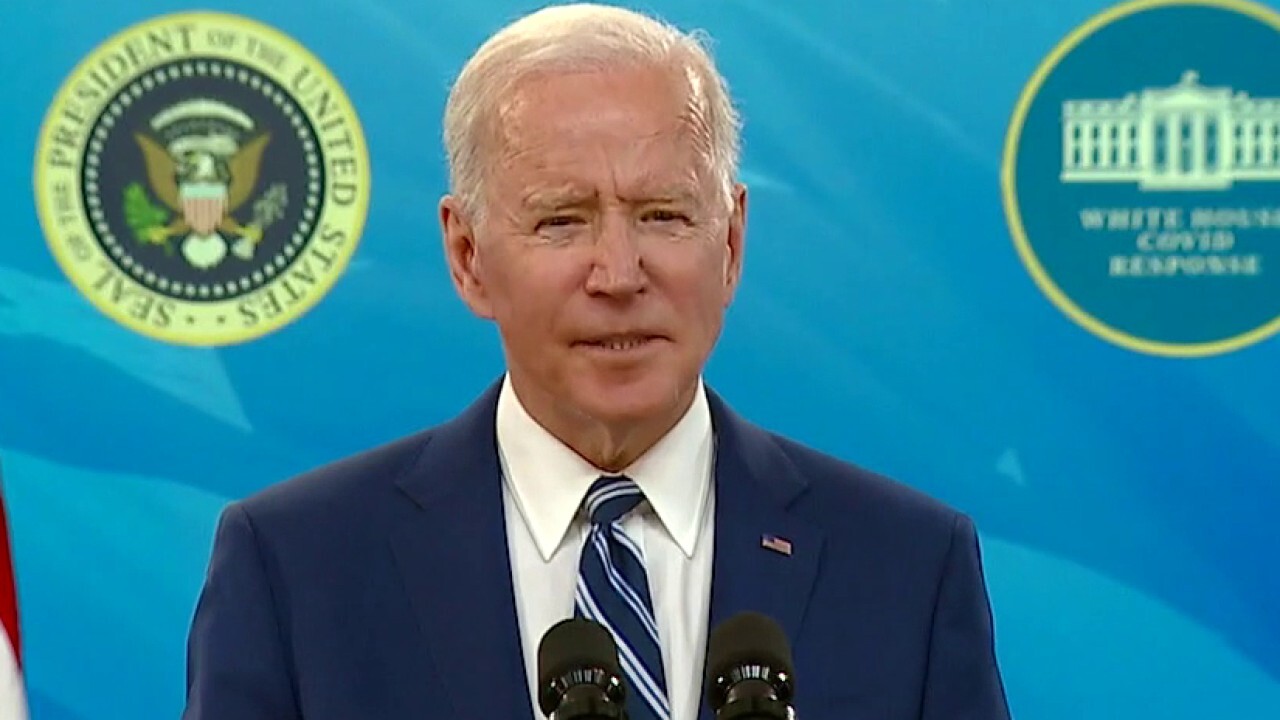 Biden urges state officials to reinstate their mask mandates