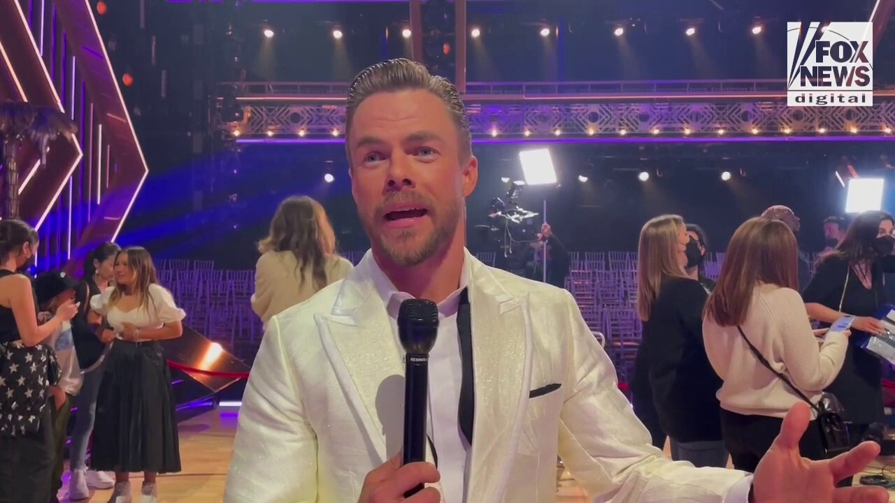'Dancing with the Stars': Derek Hough talks about his bromance with guest judge Michael Buble 