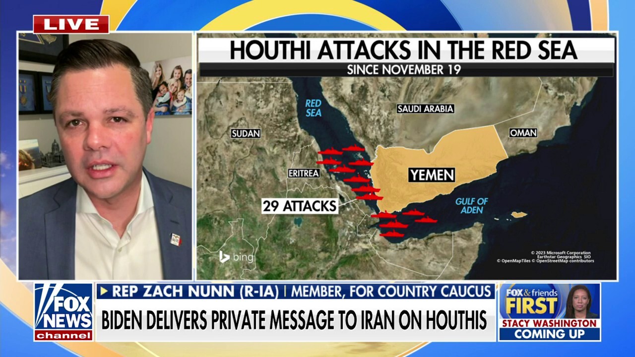 Navy SEAL, изчезнали край бреговете на Сомалия, преследваха произведени от Иран оръжия, пътуващи за Йемен, казва официален представител