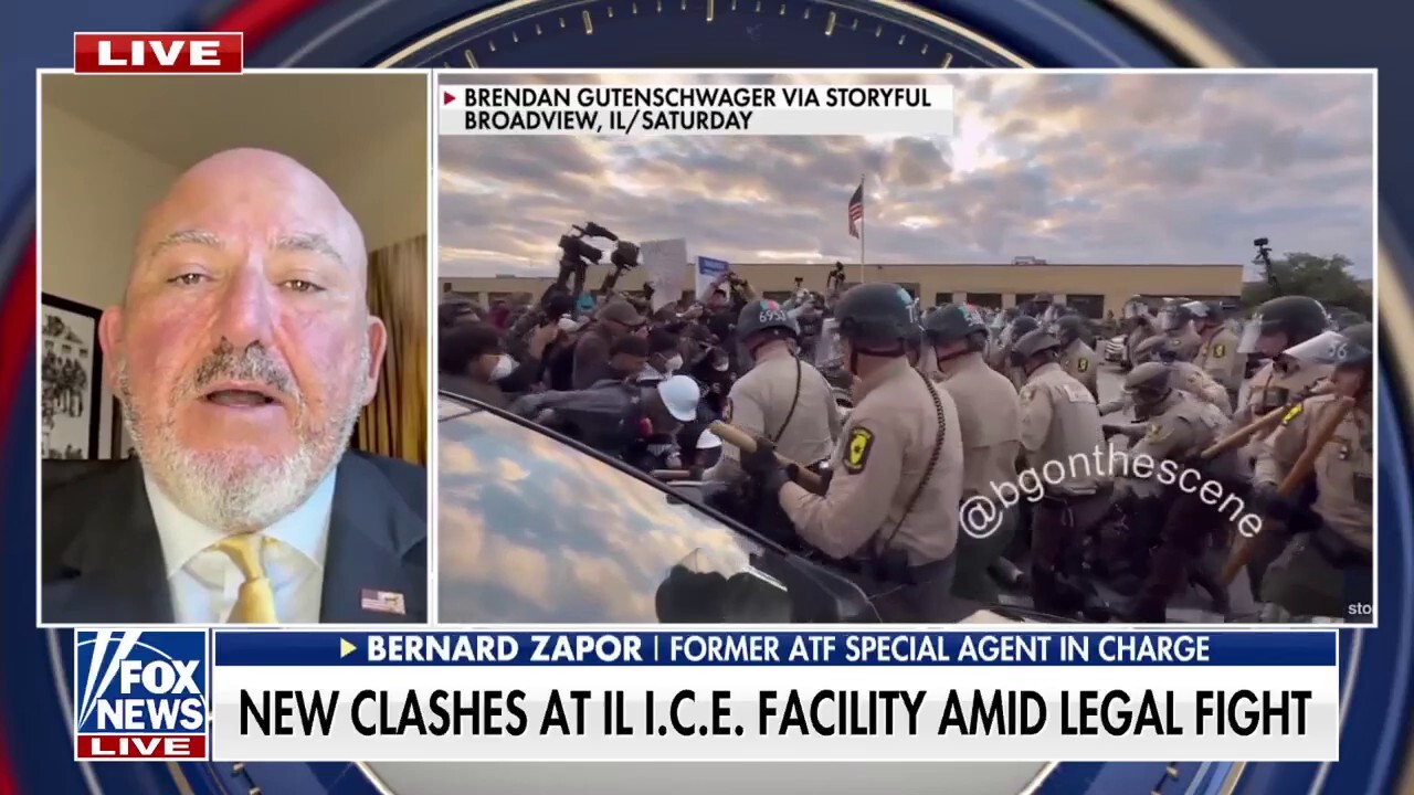 Four arrested after anti-ICE protest in Illinois turns violent