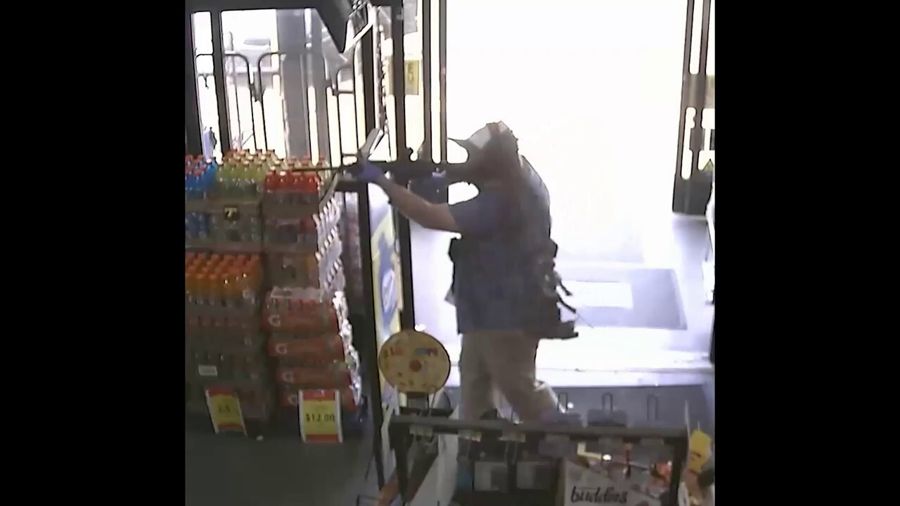 Jacksonville Sheriff’s Office releases video of gunman entering store before shooting