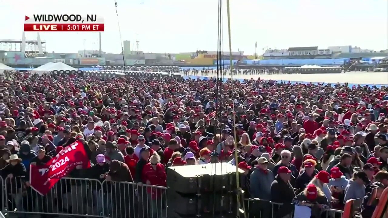 This is among the 'largest political rallies' I've ever seen: Bryan Llenas