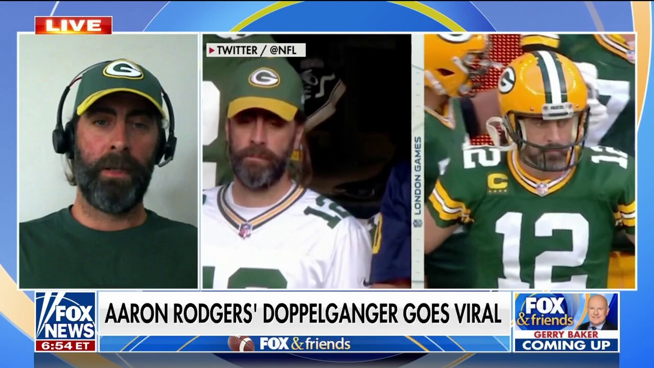 Aaron Rodgers' doppelganger goes viral at London game 