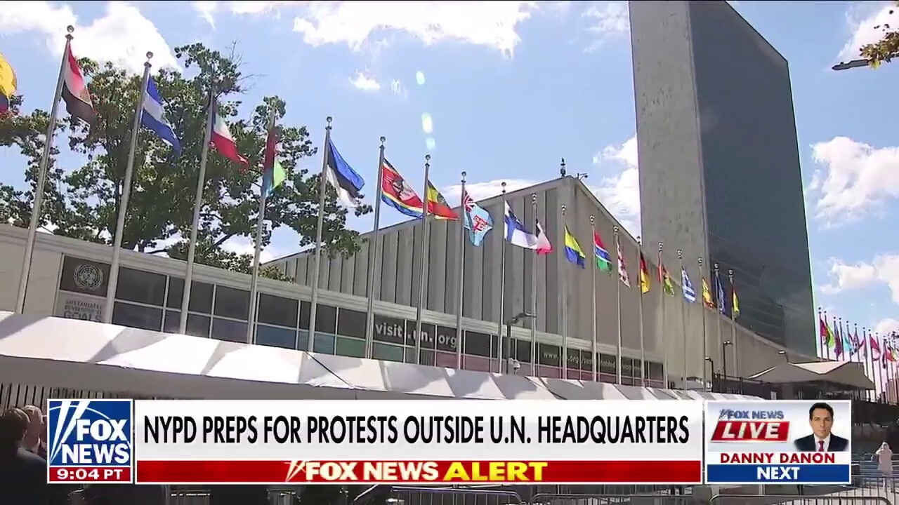 NYPD prepares for protests outside UN headquarters