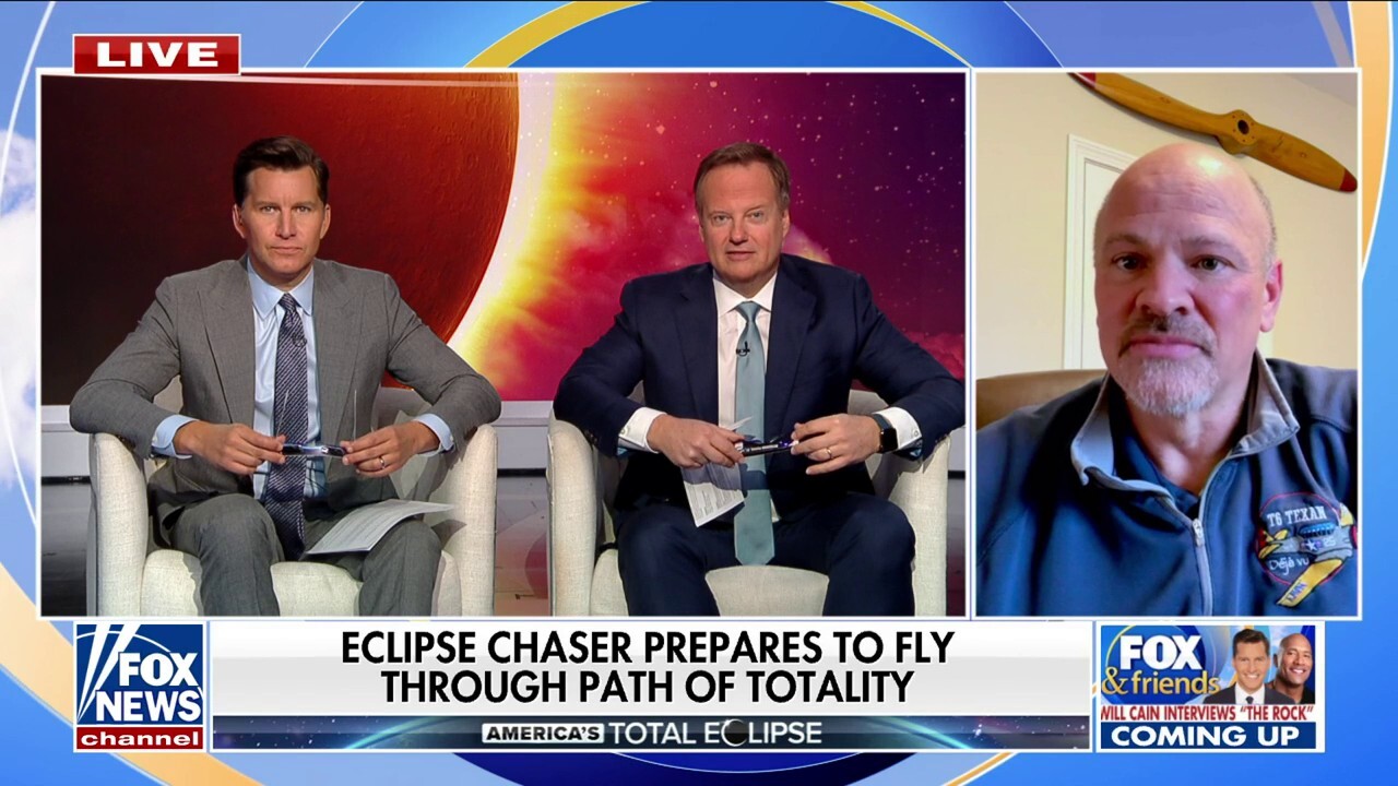 Eclipse chaser plans to fly through path of totality