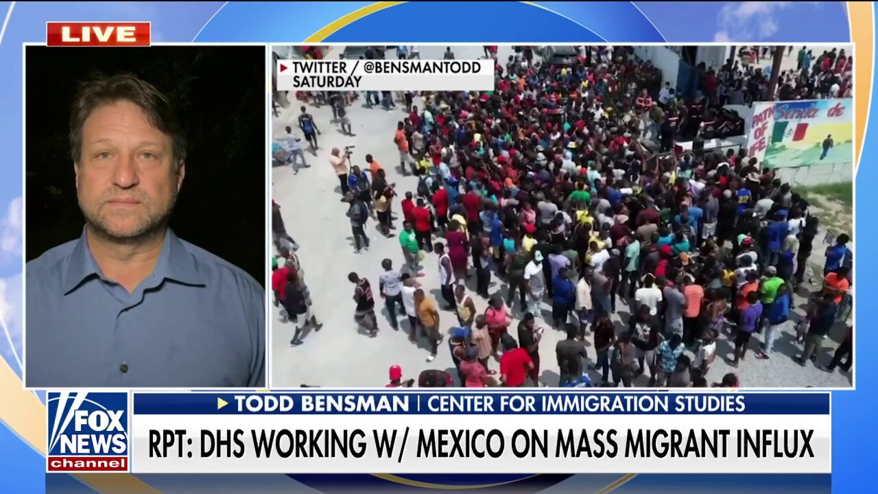 Biden's plan for mass release of migrants loses in court again, teeing up Supreme Court battle