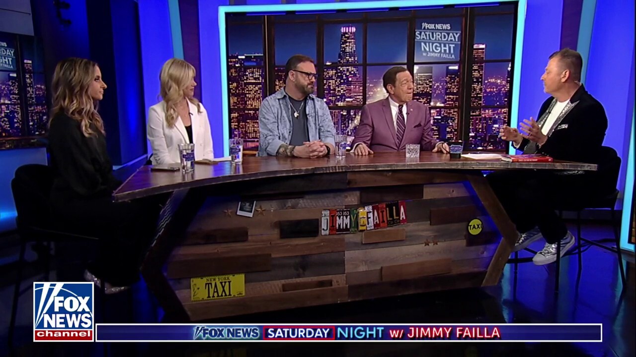 WATCH: Comedy Legend Joe Piscopo Stops By 'Fox News Saturday Night'