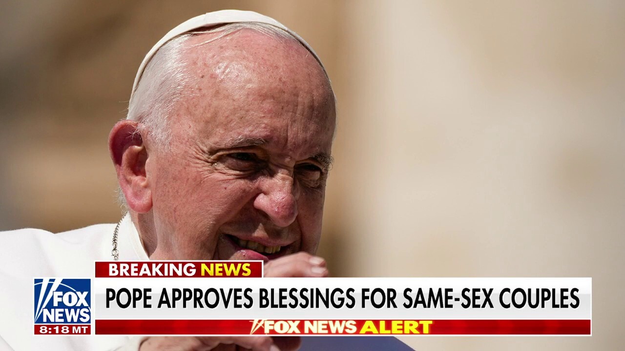 Африкански католически свещеници казват на папа Франциск, че отказват да благославят еднополови двойки