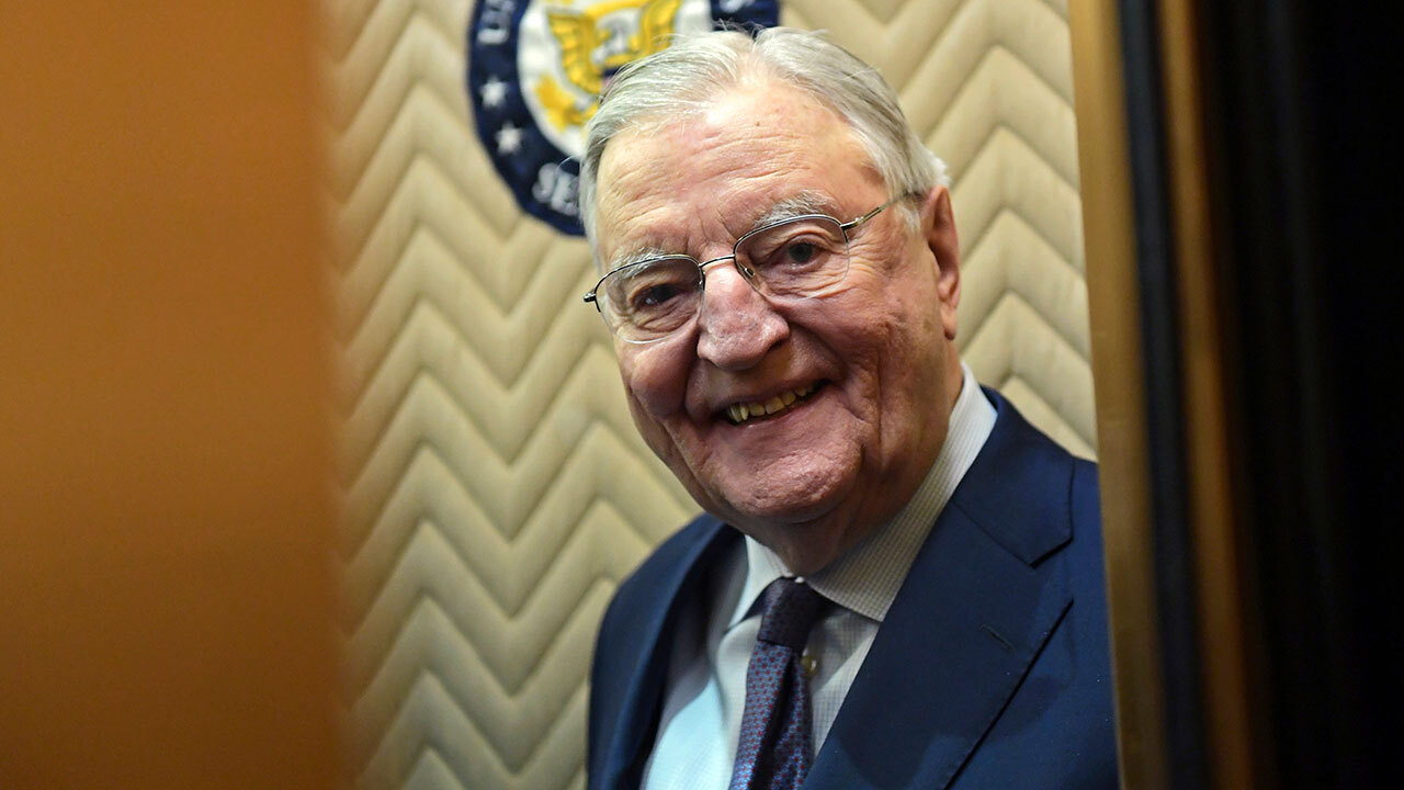 Memorial is held for former Vice President Walter Mondale