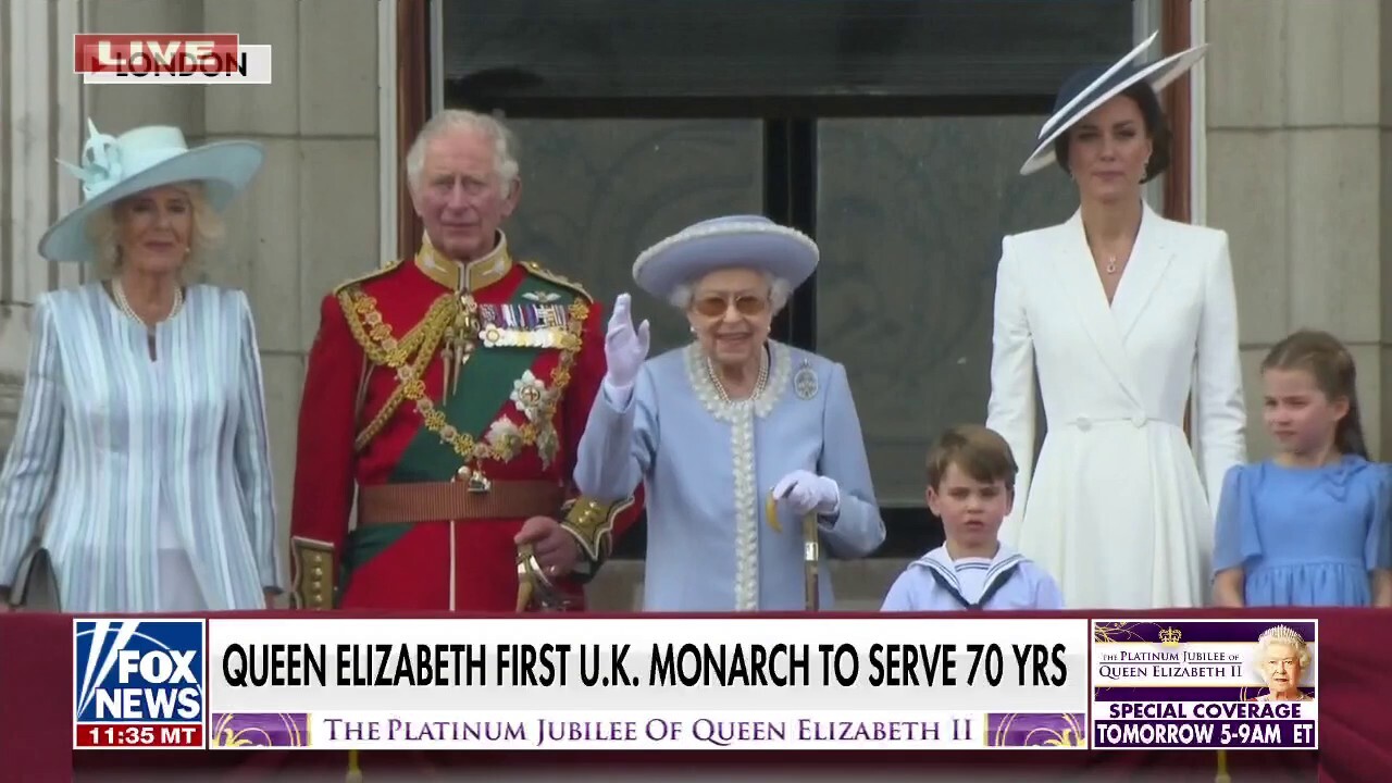 Queen Elizabeth kicks off Platinum Jubilee festivities in London