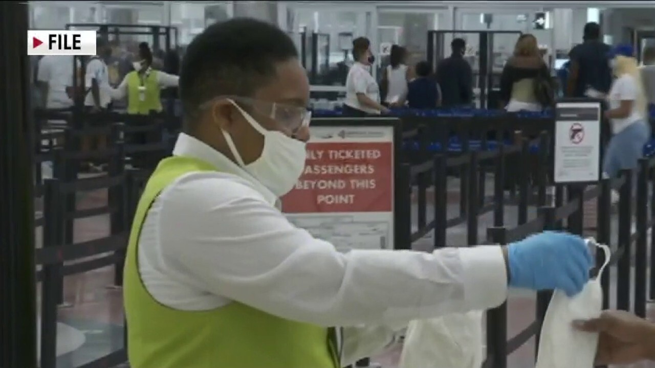 CDC issues sweeping mask mandate for travelers