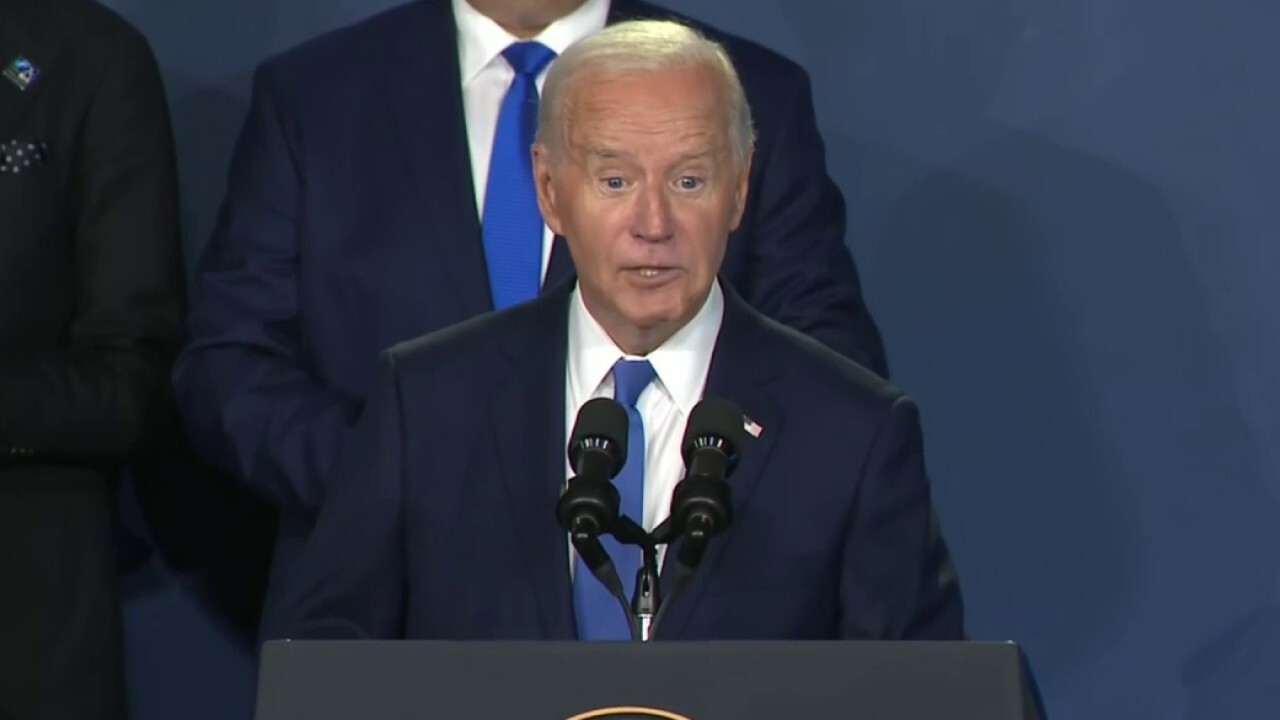 Biden refers to Zelenskyy as Putin before high-stakes press conference