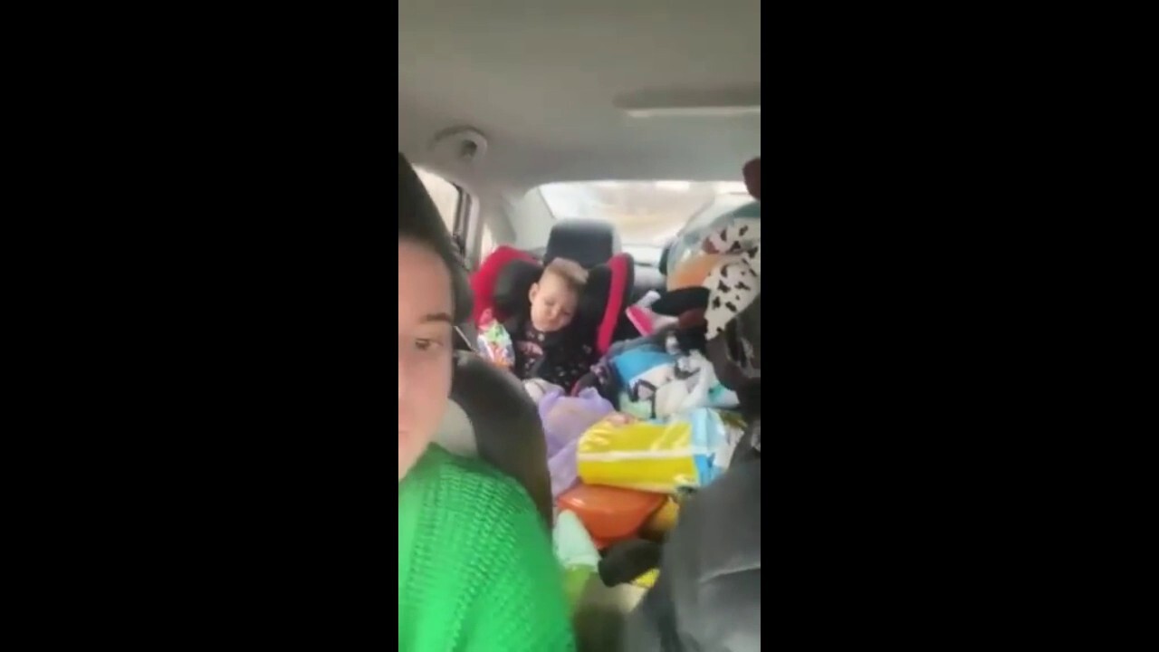 Ukrainian-American drives his family to Poland border as Russia attacks