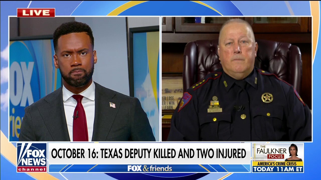 Suspect arrested with slain Texas officer’s handcuffs