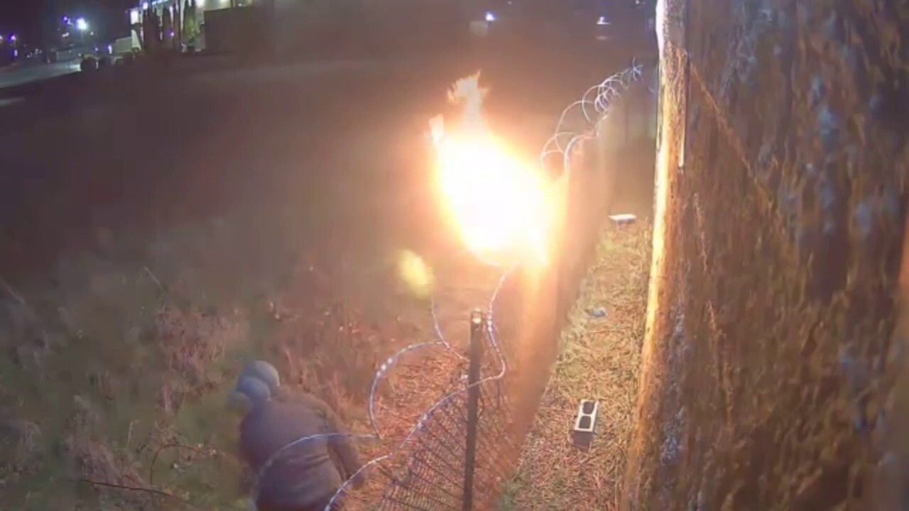Самоделни експлозиви, използвани за насочване към магазин за канабис в щата Вашингтон: видео