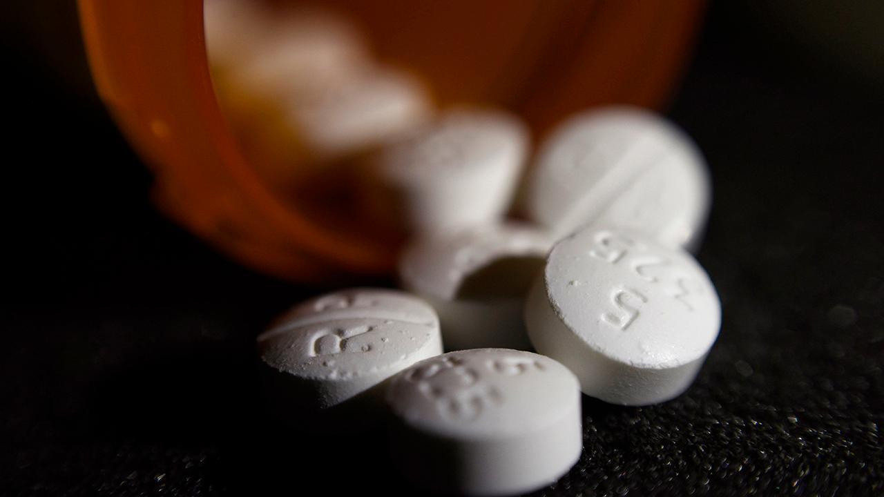 US drug overdose deaths drop for first time since 1999
