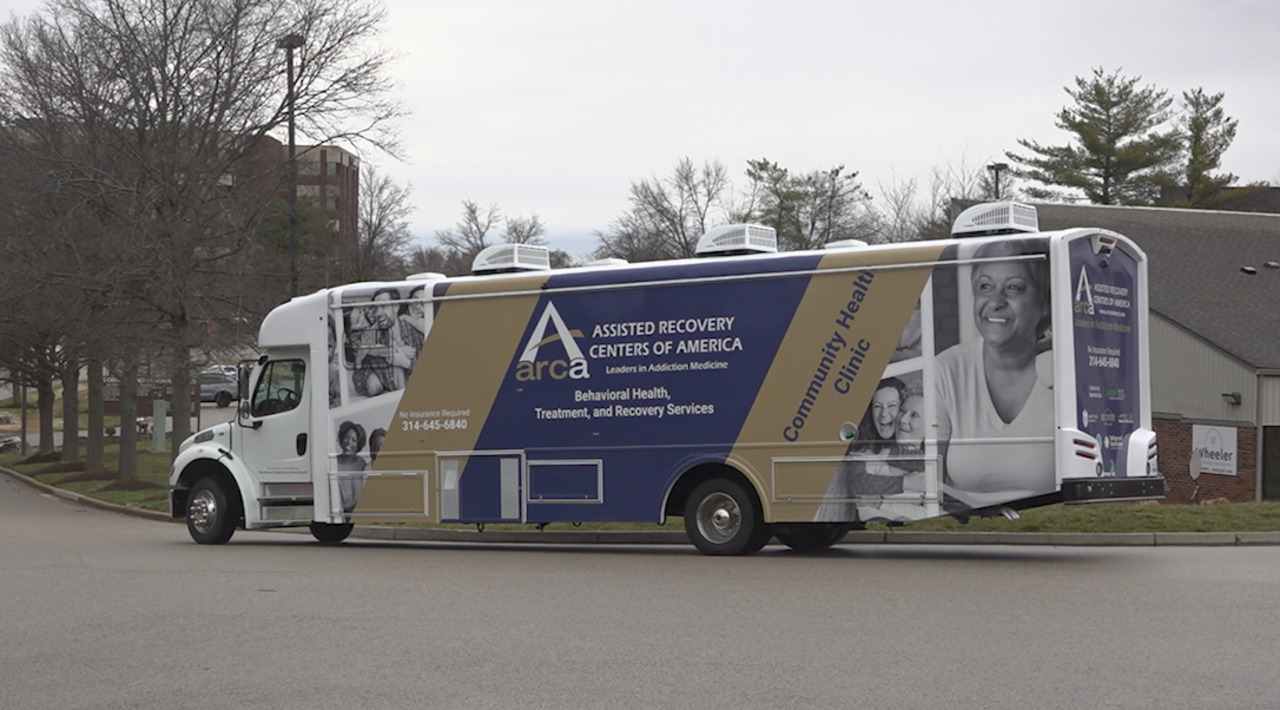 States launch mobile addiction clinics