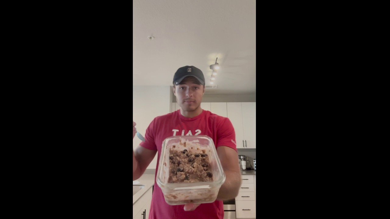Overnight oats recipe packs over 40 grams of protein into one easy breakfast