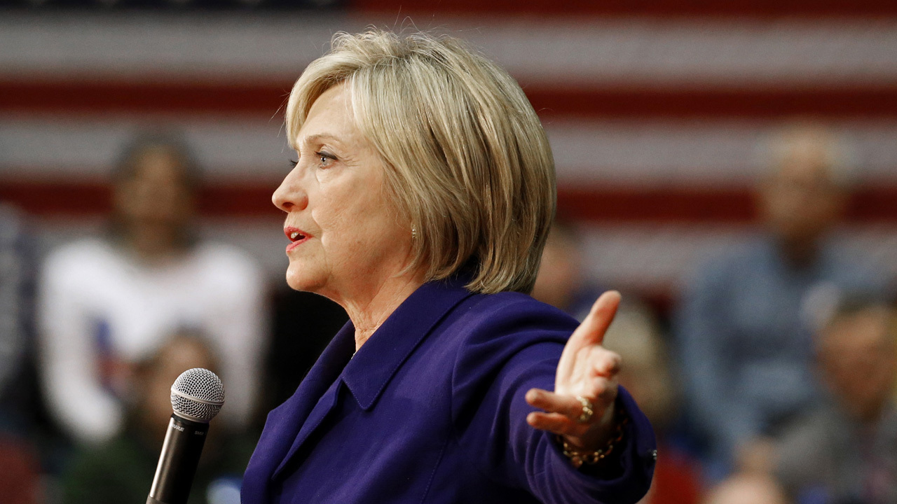 Clinton dismisses new email scandal revelations