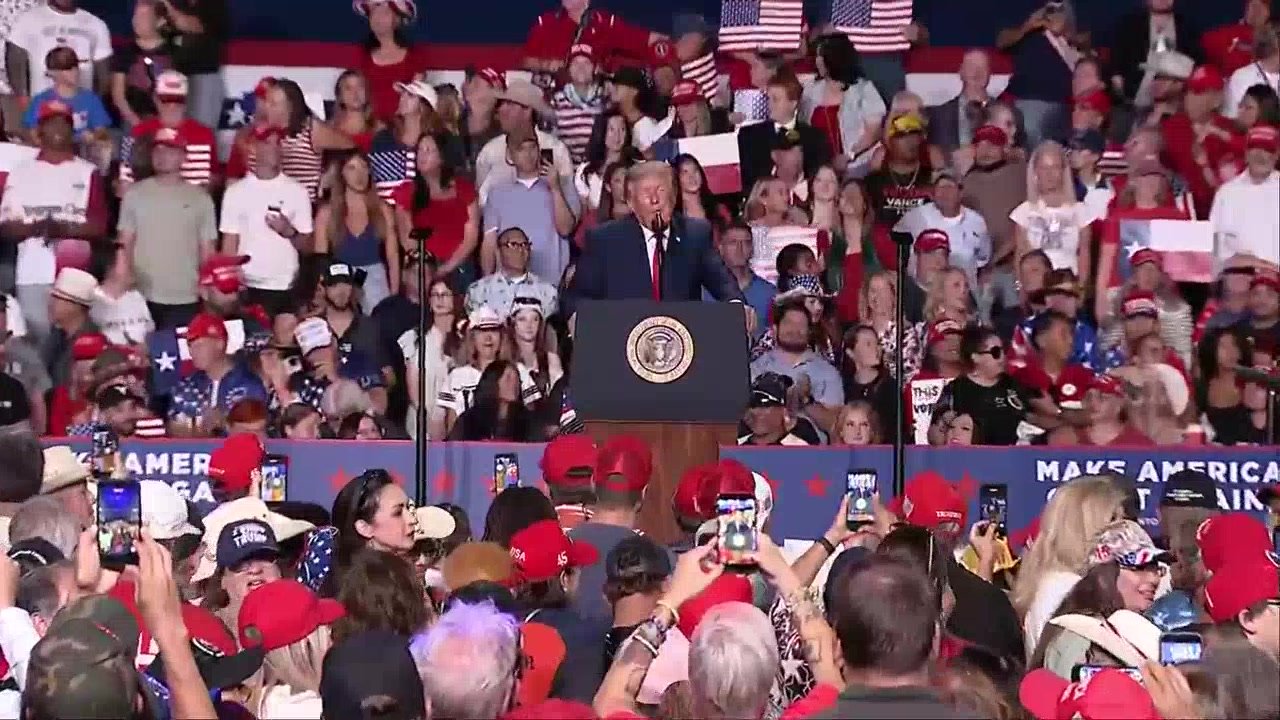 Trump takes on heckler who interrupted speech during Texas rally