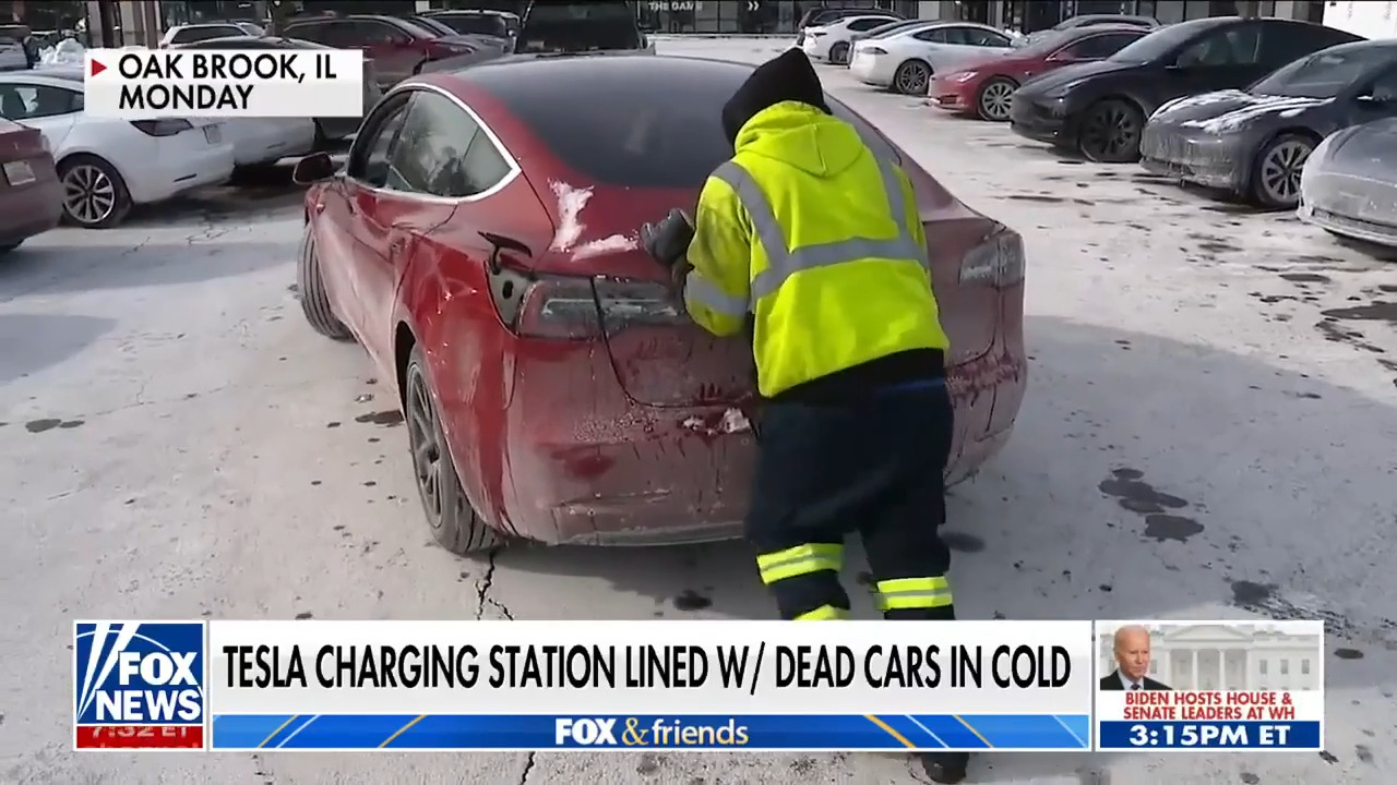 Tesla charging station flooded with dead cars as freezing temperatures lead to charging issues