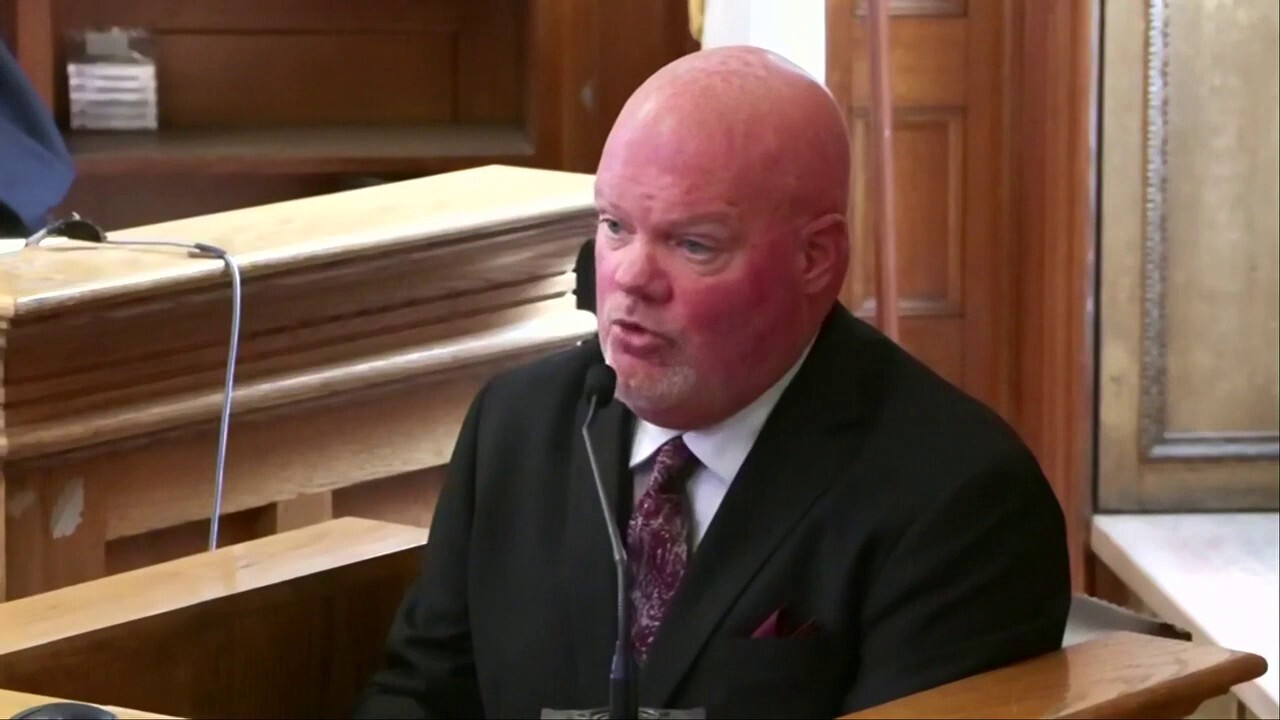 Plow driver testifies that he saw 'nothing' on Brian Albert's front lawn in Karen Read trial