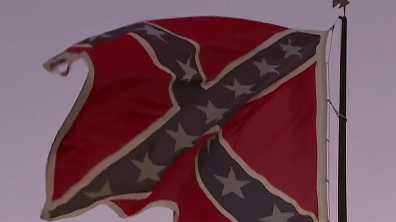 Pentagon bans confederate flags on military property