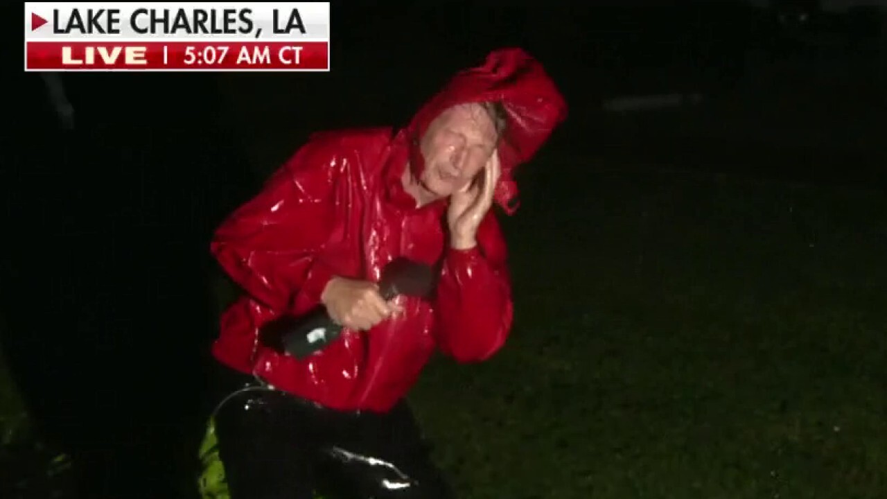 Hurricane Laura brings strong gusts, heavy rain to Louisiana and Texas