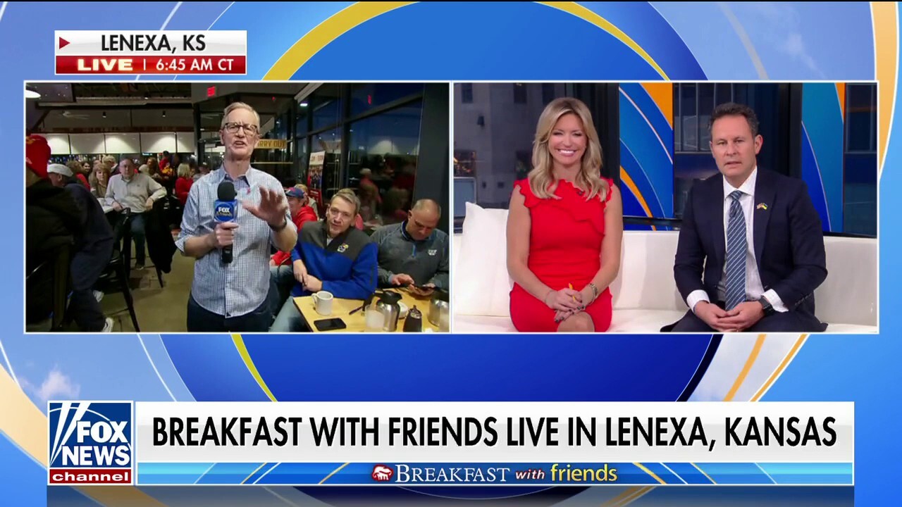 Breakfast with 'Friends' joined by Lamar Hunt Jr.