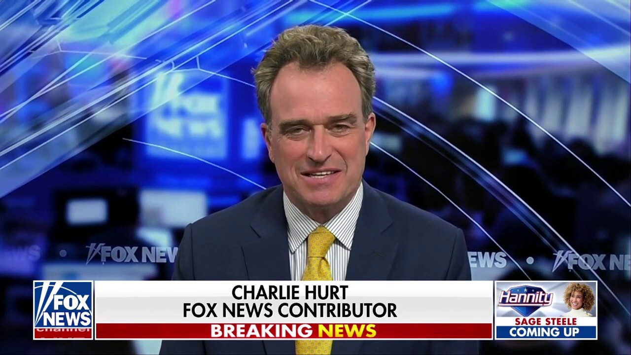 Former Arkansas Gov. Mike Huckabee and Fox News contributor Charlie Hurt discuss whether President Biden should pardon Hunter Biden before leaving office on ‘Hannity.’