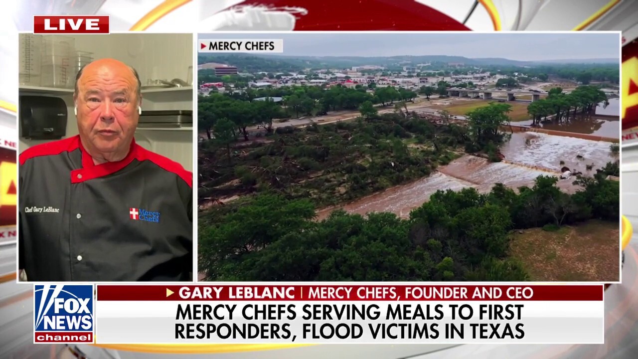 Nonprofit serves hot meals to Texas flood victims, first responders
