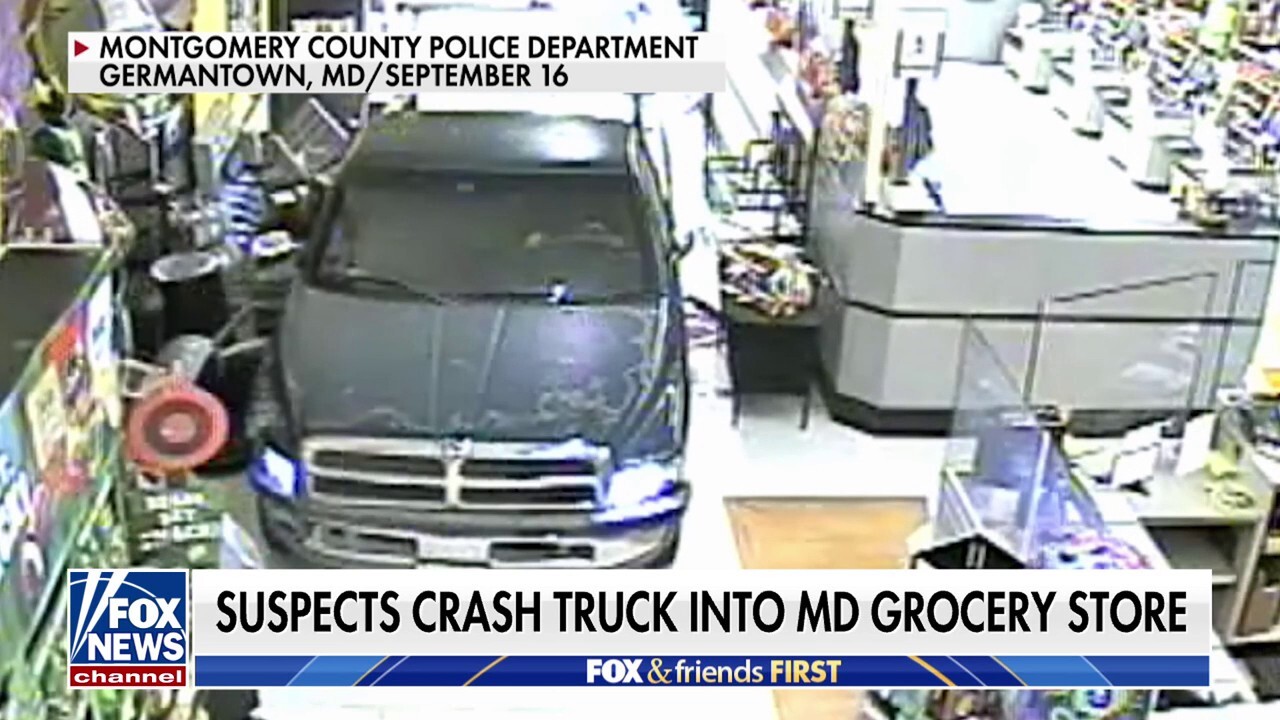 Thieves crash truck in Maryland grocery store