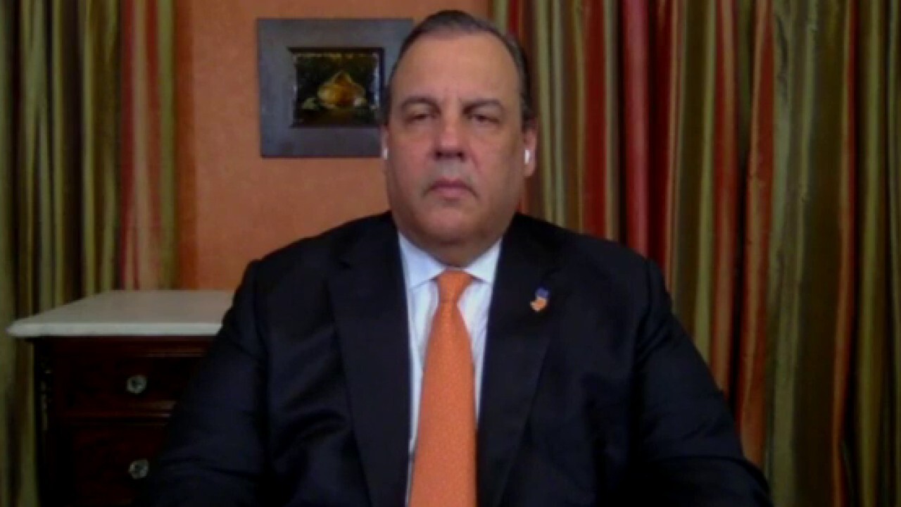 Chris Christie questions why fellow officers didn't intervene in George Floyd's death	