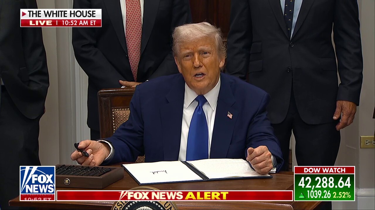 Trump rips ABC reporter for asking about accepting jet from Qatar, says she should be 'embarrassed'
