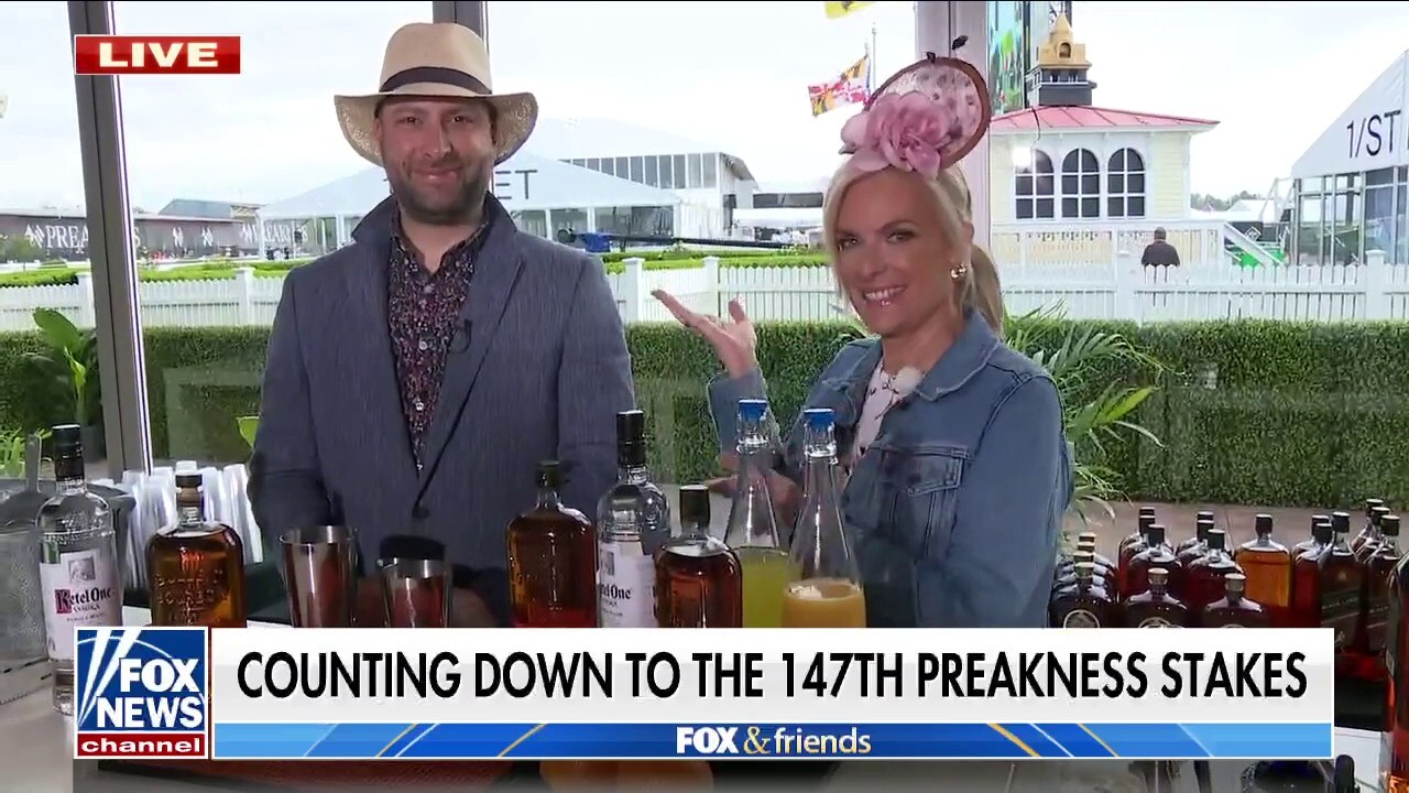 Janice Dean learns how to make signature Preakness cocktail