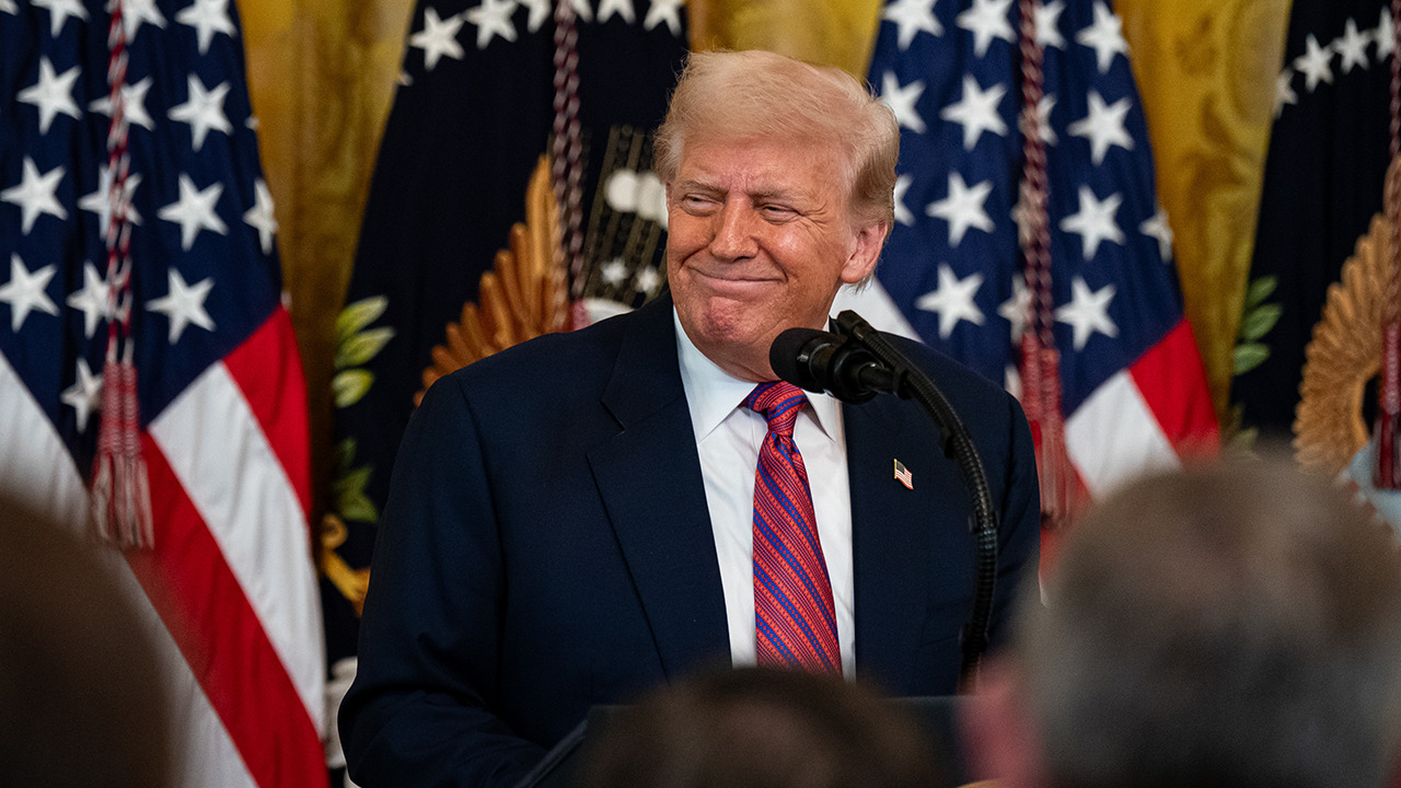 WATCH LIVE: Trump dines with Republican senators at the White House