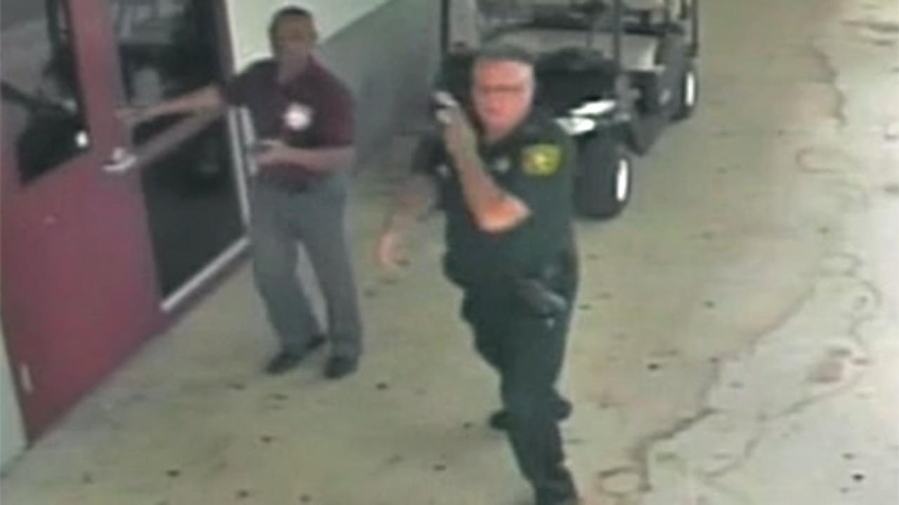 Video shows deputy's action during Parkland shooting