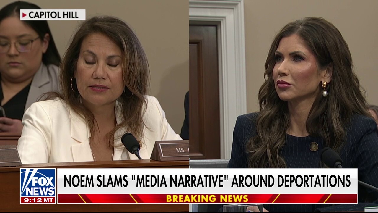 Seattle radio host Jason Rantz and content creator Natalie Beisner join 'Fox News @ Night' to compare photos of President Donald Trump and Biden, the media narrative around deportations and violent protests on University of Washington's campus.