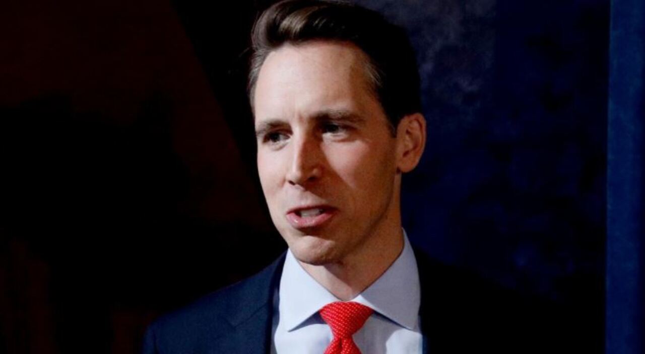 Sen. Hawley sends message to Biden, Republicans: Stand up, protect the American people