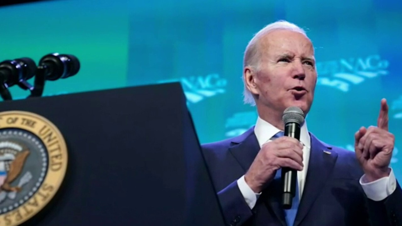 Fox News contributors Joe Concha and Ari Fleischer warn Republicans could elicit sympathy for Biden on 'The Story.'

