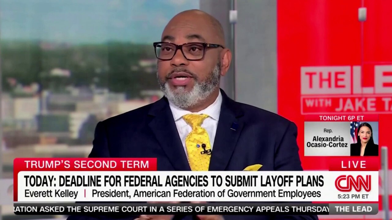 Federal workers union head claims it's 'misinformation' to say government is 'too big'