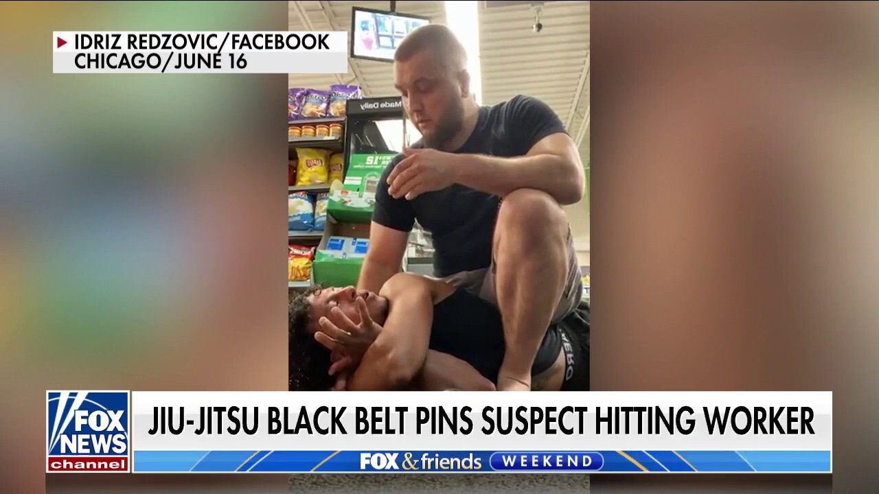 Jiu-jitsu black belt pins alleged thief who punched 7-Eleven worker
